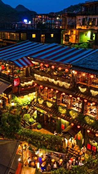 Yehliu + Jiufen Old Street + Shifen Old Street + Pineapple Cake DIY Day Trip / Taipei Main Station & Ximen
