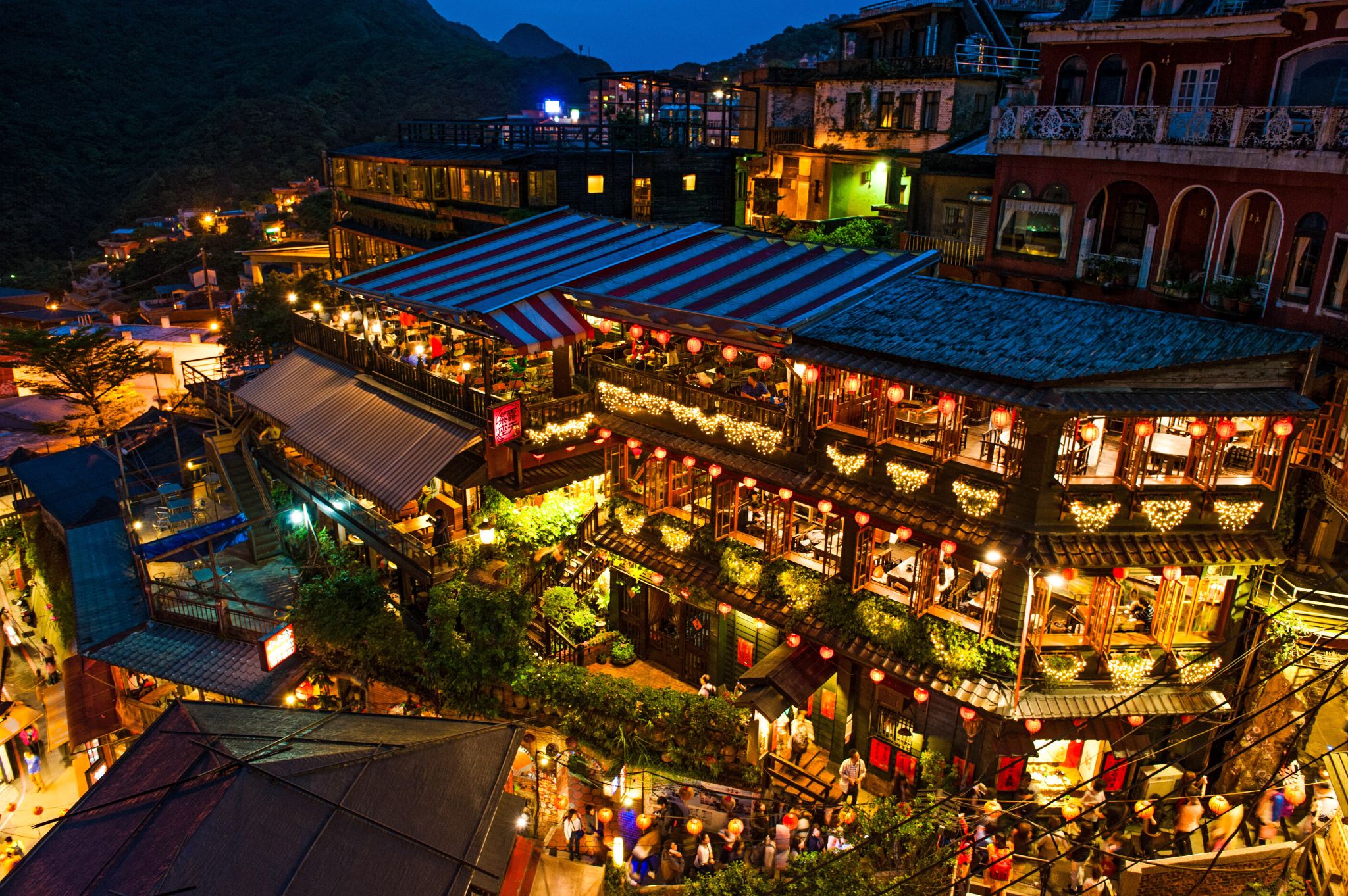 Yehliu Geopark + Jiufen and Shifen Old Street + Pastry DIY Day-Tour