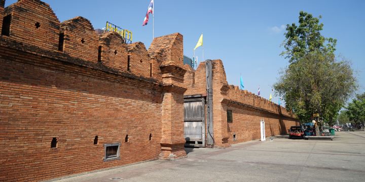 Tha Phae Gate