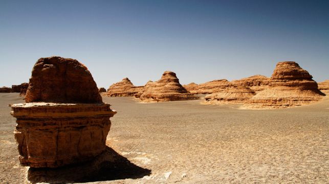 敦煌日遊：玉門關、漢長城遺址與雅丹魔鬼城