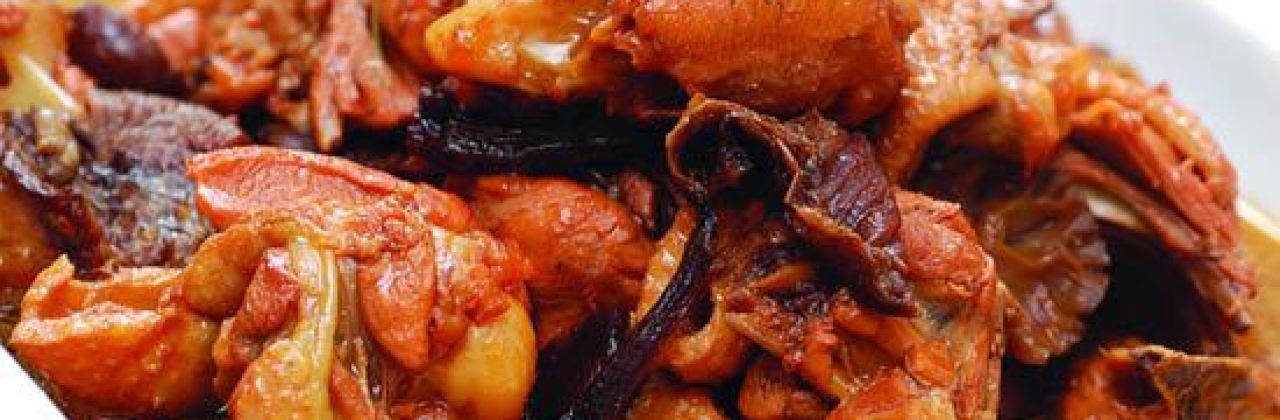 抢地主石锅鸡私房菜馆(万事达名苑店)