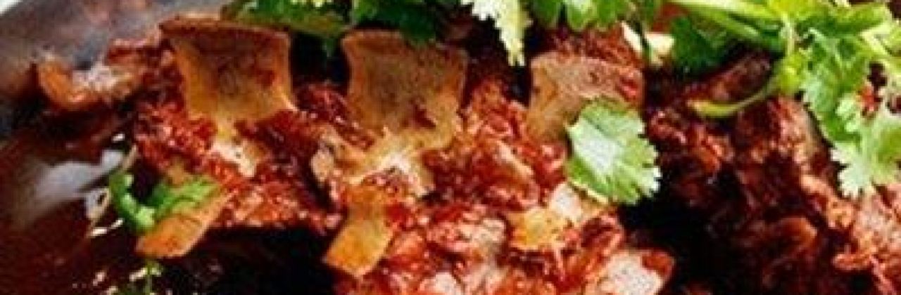 牧羊烧烤涮家常菜烤羊腿