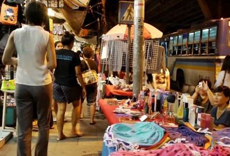 Ramkhamhaeng University Night Market