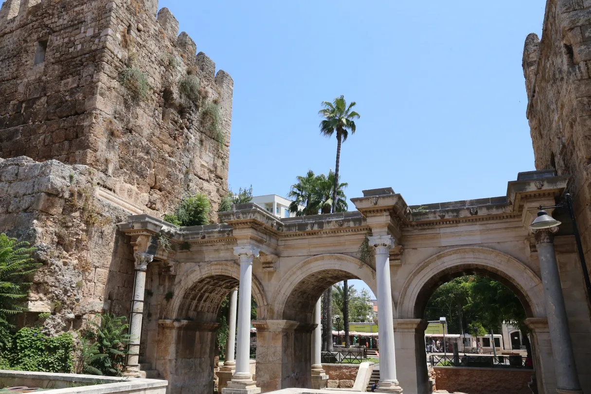 2_ประตูฮาร์เดรยน