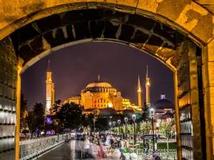 Top 10 Night Attractions in Istanbul Province
