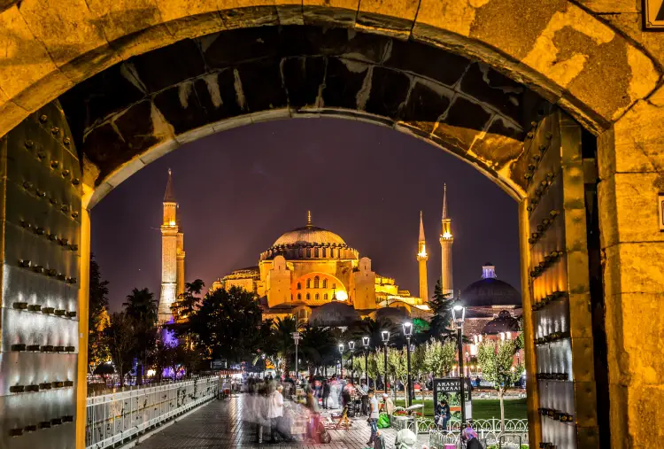 Top 20 Night Attractions in Istanbul