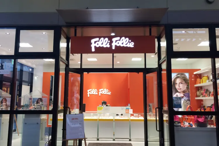 Folli Follie(Okinawa Outlet Mall ASHIBINAA)2
