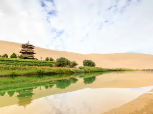 Mingsha Mountain Crescent Spring