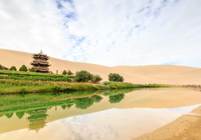 Mingsha Mountain Crescent Spring