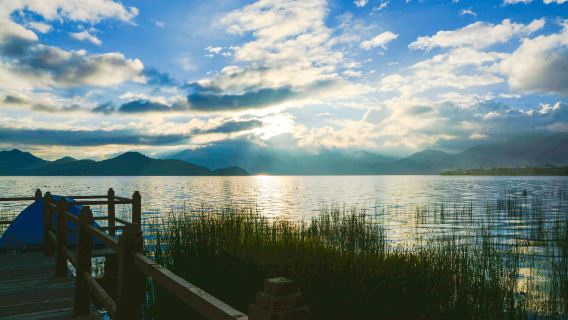 Lijiang Private Guided One-Day Tour Lugu Lake Lining Eighteen Bends Observation Deck Zhucao Boat Tour Lover's Beach Lige Island