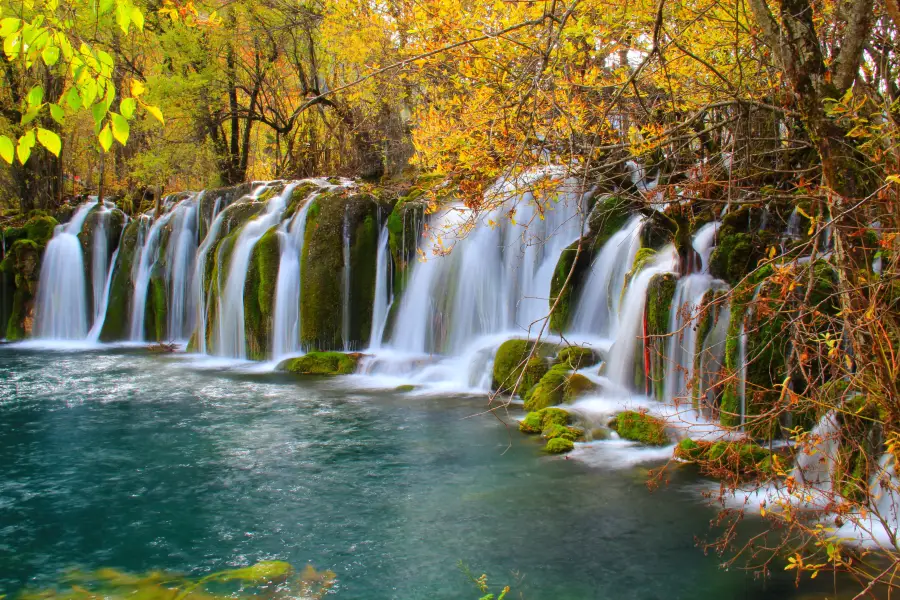 Jianzhuhai Waterfall