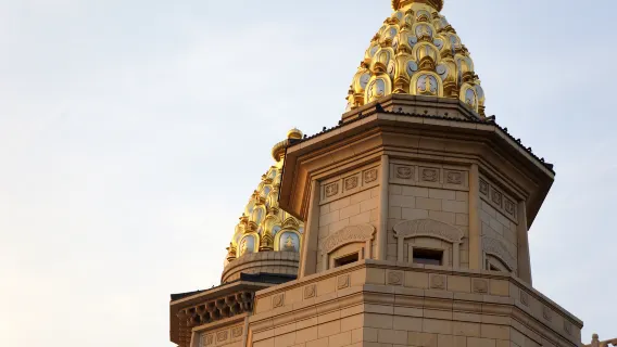 Wuxi Private 1-Day Tour: Lingshan Giant Buddha, Lingshan Buddhist Temple, Lingshan Scenic Spots, and Nine Dragon Bathing