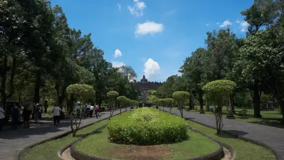 Yogyakarta + Borobudur + Yogyakarta Sultan Palace + Water Palace + Prambanan Temple one-day tour