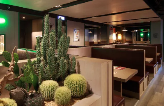 EASYHOUSE CAFé (台北板橋店)