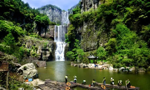 Liu Bowen's Hometown Scenic Area Baizhangji Fall
