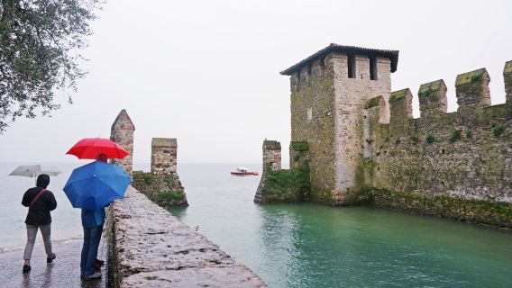 Eendaagse tour Milaan + Gardameer in Italië [Chinese gids|Gecharterde autovervoer lijn|Reisplan aanpassen