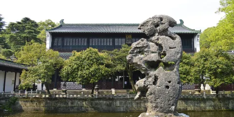 浙江省博物館【孤山館區】VIP人工講解+平湖秋月+斷橋+漫步白堤