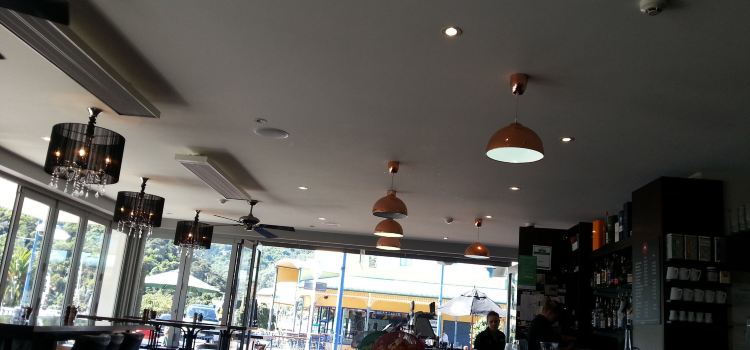 Cortado Restaurant & Bar