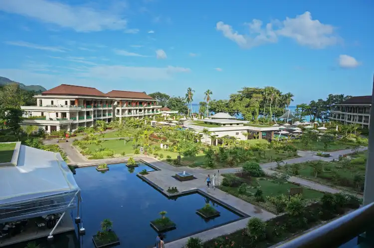 Các khách sạn gần Eden Island