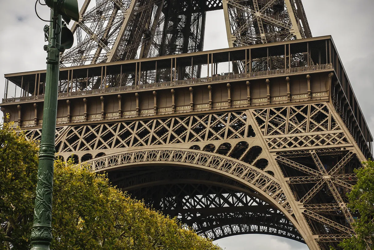 2_Eiffel Tower