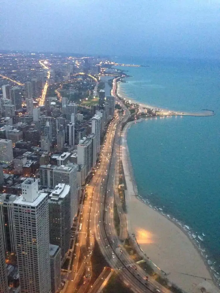 Top 10 Night Attractions in Chicago