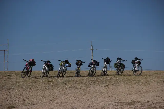 Cycling in Qinghaihu