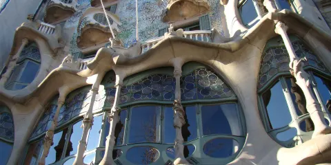 西班牙巴塞隆拿--三件套+哥特區+聖十字聖保羅醫院【包車/講解】