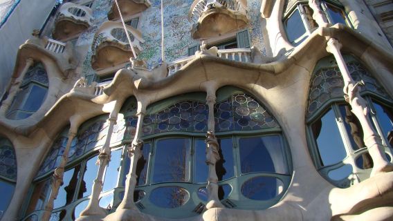 西班牙巴塞隆納--三件套+哥德區+聖保羅醫院【包車/導覽】