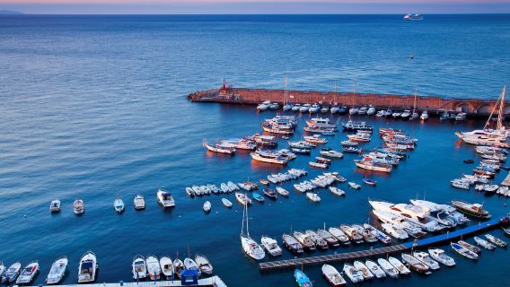 A 1-day tour to the Amalfi Coast and Ravello, Italy|Optional lunch|Visit 2 small towns