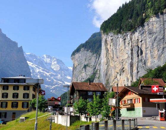 勞特布龍嫩 自由行套票