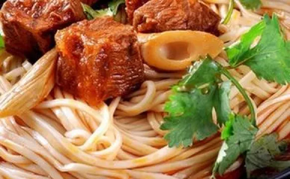 興隆加州牛肉麵館