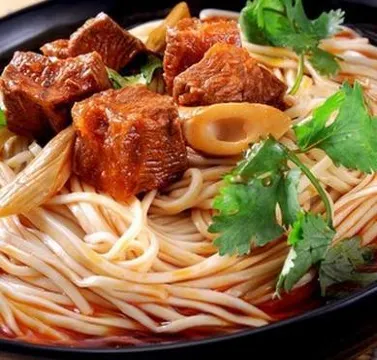 興隆加州牛肉麵館