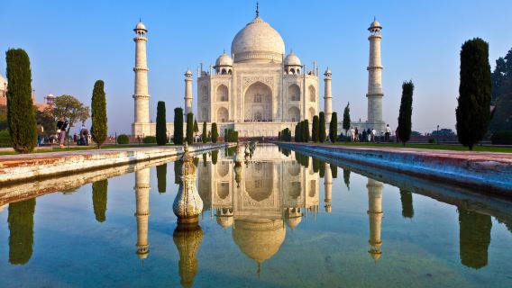1-day tour from Delhi, India to Mathura + Vrindavan + Taj Mahal + Agra Fort with Chinese-speaking guide