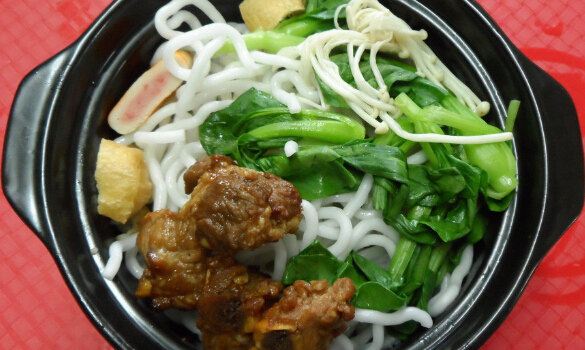 云南正宗过桥米线(南环转盘店)