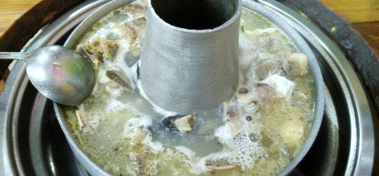 Yunnanlijianglapai Hot Pot