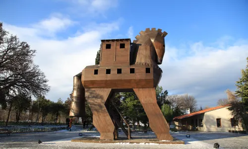 Trojan Horse Statue