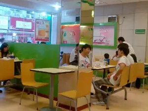华莱士·全鸡汉堡(中华店)