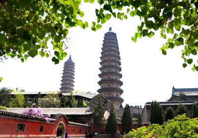 Shuangta Temple (Twin Pagoda Temple)