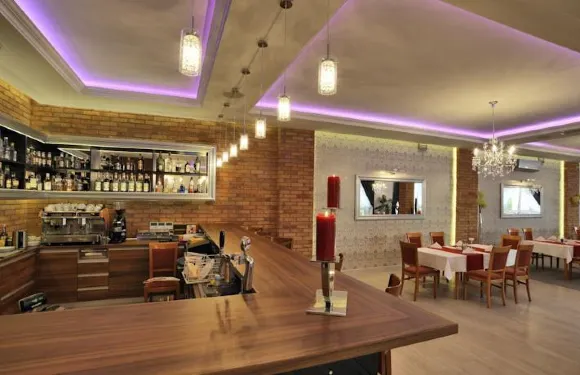 巴拉諾斯基酒店