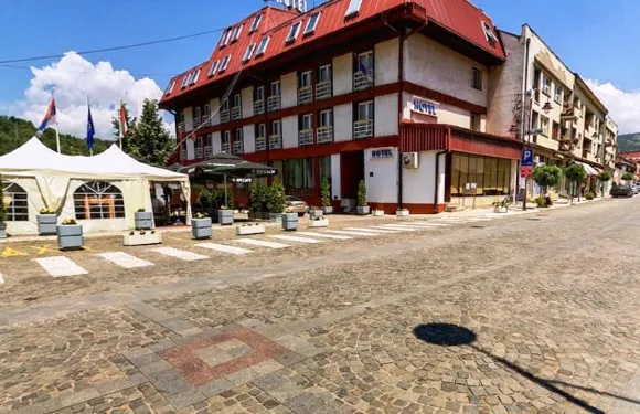 薩克斯巴爾幹酒店