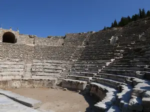 Efes Antik Tiyatrosu