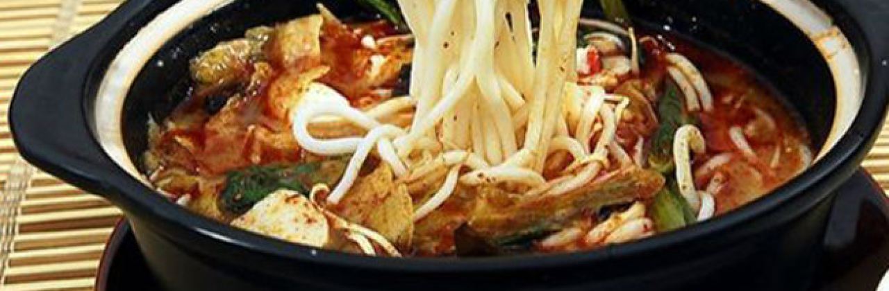 美国加州牛肉面大王(中共五常市城管局委员会西)