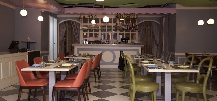 Bistro 21 & Wine Bar