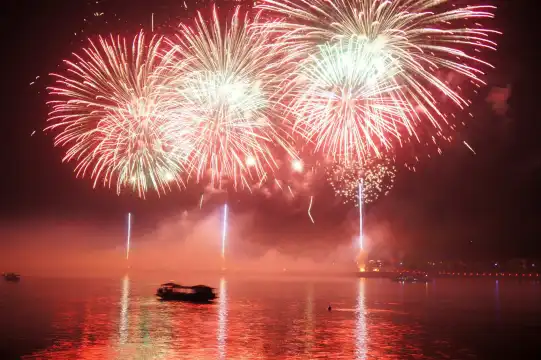 鄰近湘江的酒店