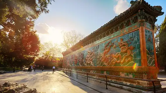 [พระราชวังฤดูร้อน - กลุ่มบรรยายเชิงลึกของ ไกด์ แบรนด์] คำอธิบายเชิงลึก ไกด์/ รอบเช้า/ บ่าย/ ตัวเลือกกลุ่มเล็ก / สวมชุดหูฟังไร้สาย - ไม่รวมตั๋วเข้าชม