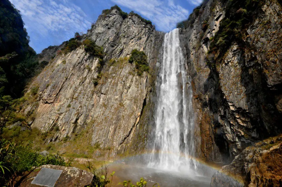 4_Liu Bowen's Hometown Scenic Area Baizhangji Fall