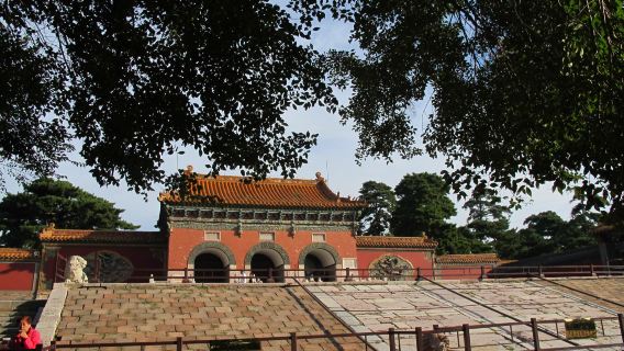 Istana Kekaisaran Shenyang + Bekas Kediaman Zhang Xueliang + Mausoleum Qing Zhaoling + Museum 18 September + perjalanan satu hari ke Beishi Tua