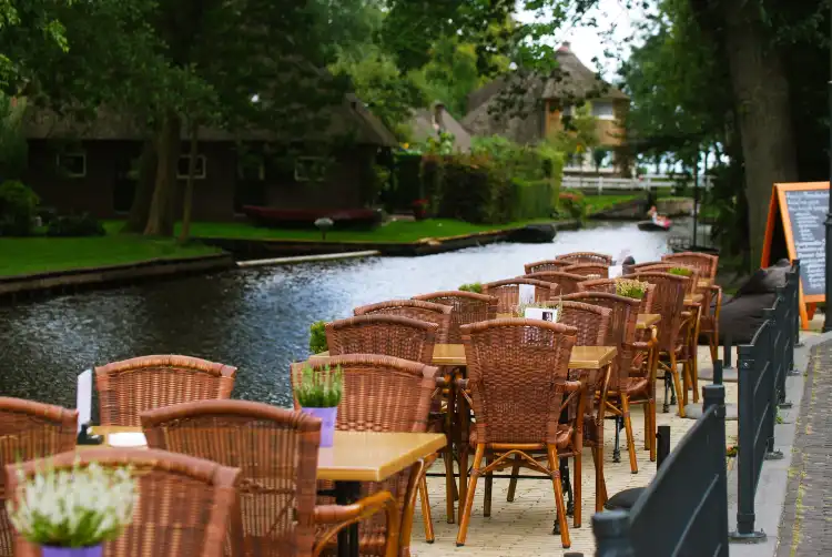 Hotels near Giethoorn Center
