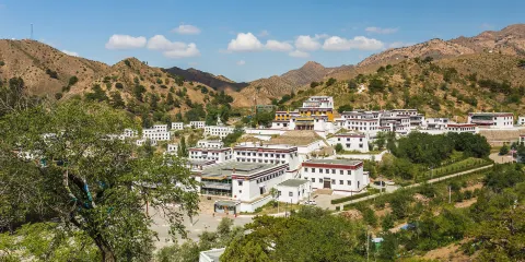 庫布齊沙漠+五當召一日遊【狂歡沙漠 祈福召廟 含門票車費】