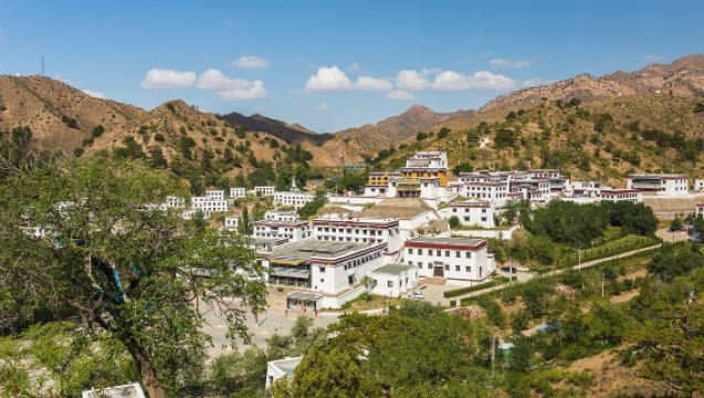 庫布齊沙漠+五當召一日遊【狂歡沙漠 祈福召廟 含門票車費】